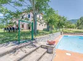 Hotel Photo: Gorgeous Home In Arezzo ar With Outdoor Swimming Pool
