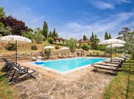 Хотел снимка: Beautiful Home In Capolona With 9 Bedrooms, Wifi And Private Swimming Pool