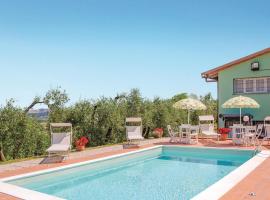 Hotel fotografie: Stunning Home In Castelfiorentino -fi- With 2 Bedrooms And Outdoor Swimming Pool