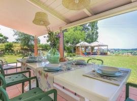 Hotel foto: Awesome Home In Fano -pu- With House A Panoramic View