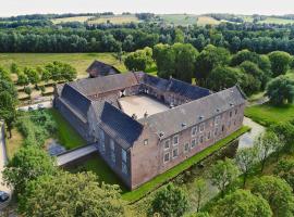 A picture of the hotel: Landgoed Kasteel Terborgh