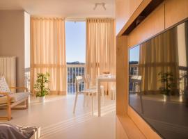 Hotel Photo: Elegant Studio Apartment with Panoramic View