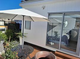 Pod bach on Tweed, ξενοδοχείο σε Ταουράνγκα