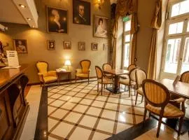 Mozart Hotel, hotel i Szeged