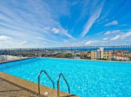 รูปภาพของโรงแรม: HolidayRento Bondi Beach Ocean View Rooftop Pool