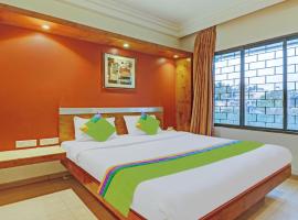 รูปภาพของโรงแรม: Treebo Trend Suraksha Inn