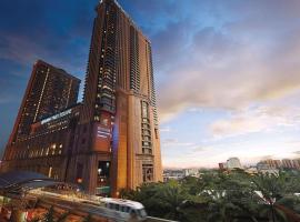 รูปภาพของโรงแรม: Times Square Suites KL