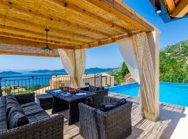 Hotel kuvat: Stunning Home In Brsecine With Outdoor Swimming Pool