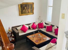 होटल की एक तस्वीर: Hostal Guadalajara Cosmopolitan Providencia