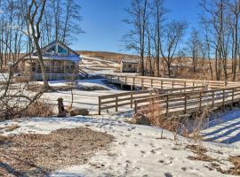 Foto di Hotel: Rustic Powersville Cabin Secluded Countryside!