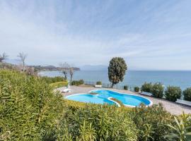 Hotel Photo: On the Beach Manerba del Garda