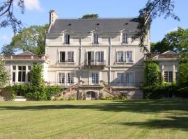 होटल की एक तस्वीर: Appartement du Château du Grand Bouchet