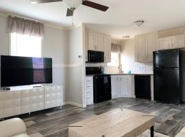 Hotel Photo: Cozy 2 bed 1 bath centrally located