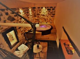 A picture of the hotel: Au Vingtain - Appartement & Spa atypique