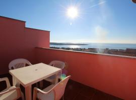 Pink Panther, hôtel à Novalja