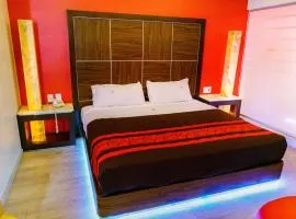 Plutarco Suites
