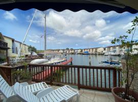 Antigua chiama Italia villas, готель у місті Jolly Harbour