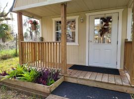 Hotel fotografie: LOVELY FARM CABIN 20 MINUTES FROM BEACH