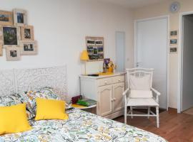 Hotel Photo: Studio cosy Yssac-la-Tourette