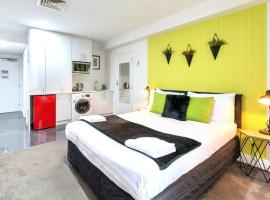 Hotel Photo: Central Cute Studio with Kitchenette - Free WiFi