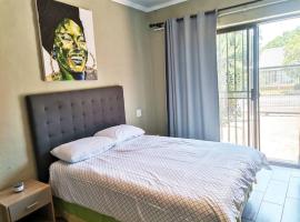 Hotel Photo: Quiet suburb close to OR Tambo International