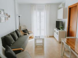 รูปภาพของโรงแรม: Apartamentos ZHR 1