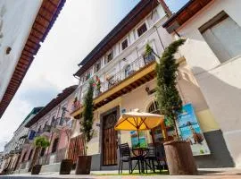 Friends Hotel & Rooftop, hotel in Quito