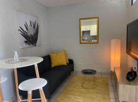 Hotel Foto: Centurion Fully furnished lock up&go 1 bedroom apartment