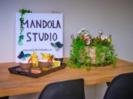 होटल की एक तस्वीर: Mandola Studio Perithia Corfu