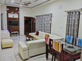Hotel Photo: Corner apartment, 2BHK with good privacy, parking