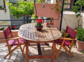 Hotel Photo: Traditional Residence with terrace