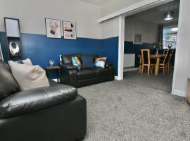 酒店照片: Stylish 4Bed Retreat - Walk to Coventry's Delights