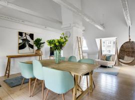 Хотел снимка: Sanders Main - Endearing Two-Bedroom Duplex Apartment with a Balcony Next to Magical Nyhavn