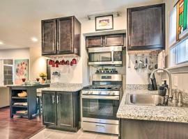 Ξενοδοχείο φωτογραφία: Lovely Dearborn Home with Gas Grill and Backyard!