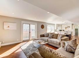 Hotel Photo: Classy Lakefront Home with Charcoal Grill and Deck!