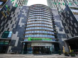 Holiday Inn Express Yingkou Onelong Plaza by IHG