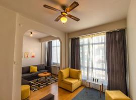 Hotel Foto: Enjoy Moda with a Spacious 1BR Apt in Downtown