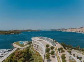 D-Resort Šibenik – hotel w Szybeniku