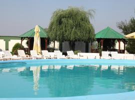 Hotel Rodiv, hotel en Găiești