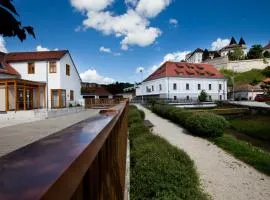 Gizella Hotel and Restaurant