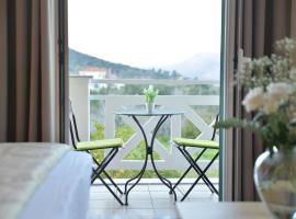 Villa Reverenza, hotel v destinaci Lixouri