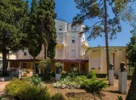 Hotel Vila Ružica- glavna zgrada i depandanse