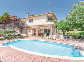 Hotel fotoğraf: Cozy Home In Tordera With Jacuzzi