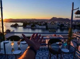 Hotel Casa by the lake