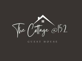 Hotel Photo: The Cottage at 152
