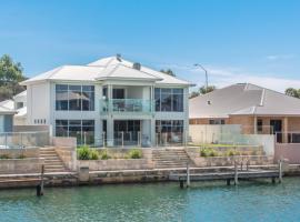 A picture of the hotel: Deluxe Living in Mariners Cove