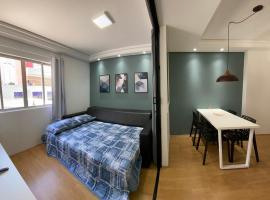 Gambaran Hotel: 101- Lindo Apartamento Amplo e decorado, 2 quartos, sala, cozinha completa, mobiliario moderno, lavanderia , Excelente localização no bairro Bigorrilho