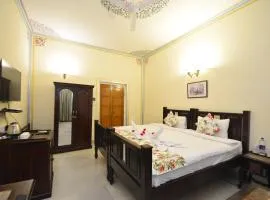 Mahal Khandela-A Heritage Hotel