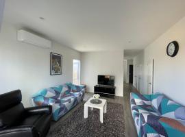 Gambaran Hotel: 4 bedroom home fully furnished in Papakura, Auckland