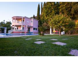 Hotel kuvat: Private Villa's in NW Corfu with Pool